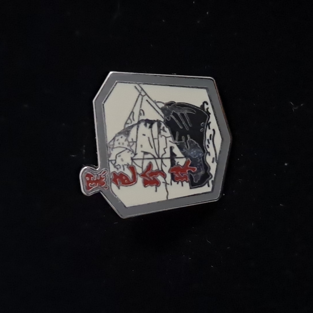 Disneyland Shenghai Pirates of the Caribbean ship collector pin